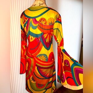 Retro 1960s Psychedelic Mod Dress - Bold Floral Print